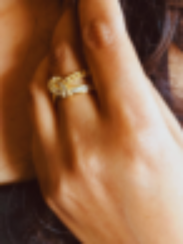 Sparkle with Elegance: Jewelry Trends at Evadhya